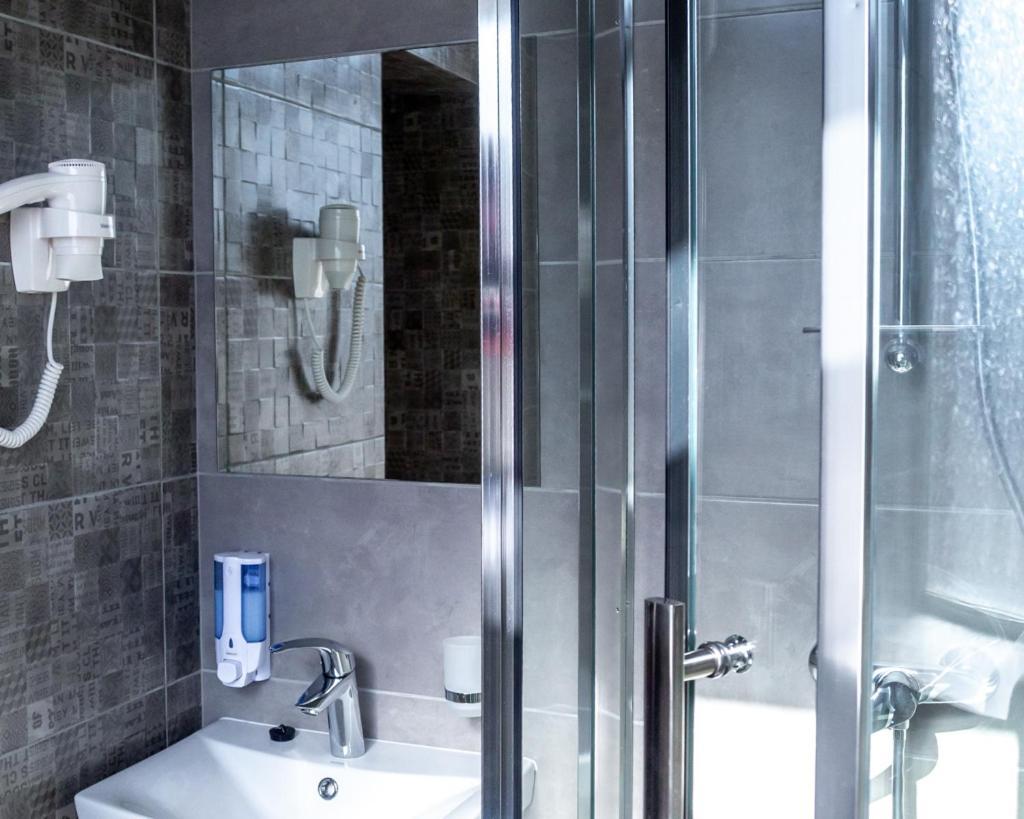 Hotel Dozari Korostyshiv Экстерьер фото